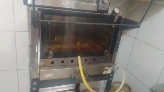 Forno para pizzas, pães e etc