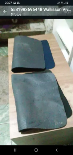 TAPETES PEQUENOS AZUL E PRETO SAO DOIS VALOR CADA 25.