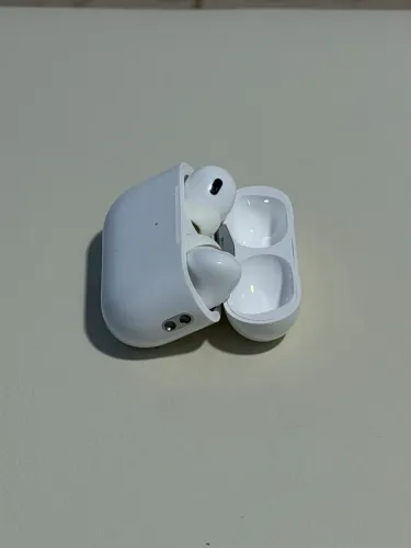 Apple AirPods Pro (2nd Generation)