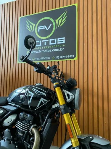TRIUMPH SPEED 400 PRETA 2025 - IMPERDÍVEL