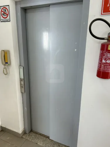 Cobertura à venda no bairro Jardim Brasília em Uberlândia.