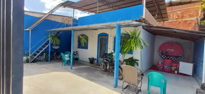 Vende-se casa em Alto Jequitibá MG