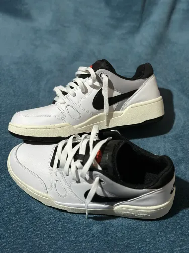 Tenis nike full force tamanho 42