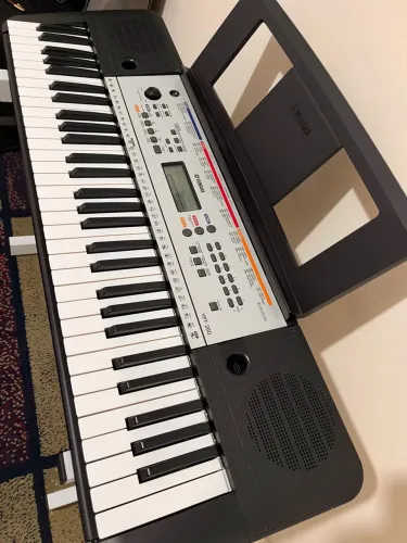 Teclado Yamaha PSR E263 / YPT 260