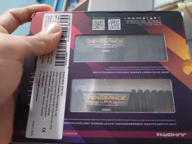 Memória RAM 32gb (2x16) Corsair Vengeance LPX