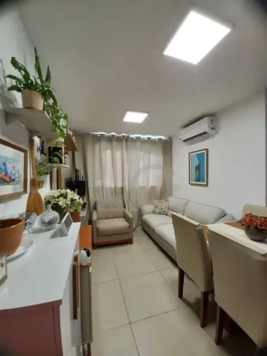 Condomínio Torres do Farol: 2 Quartos com Garagem e Excelente Localização