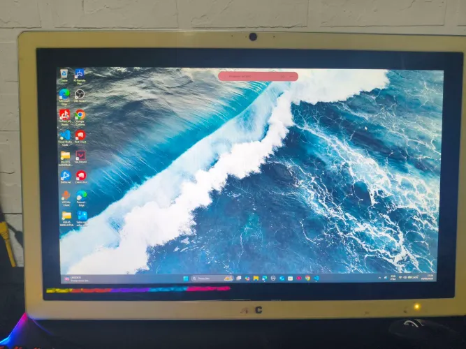 Vendo Munitor AOC 21 polegadas com entrada HDMI e caixa de som embutido