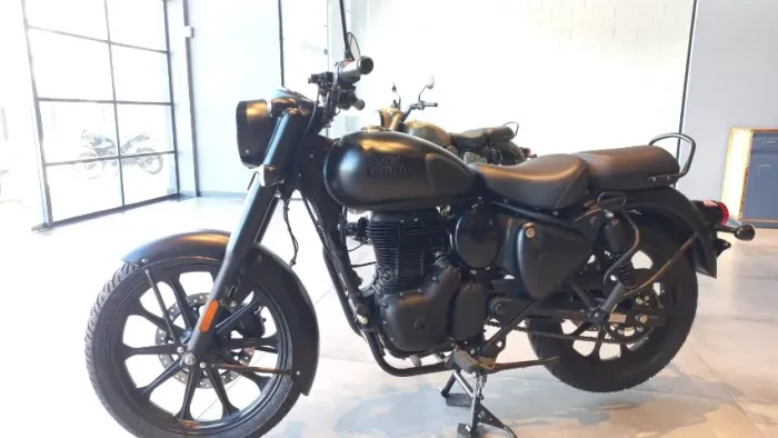CLASSIC 350cc STEALTH BLACK (CONSULTORA ESTER *)