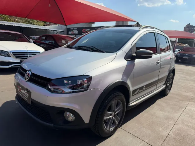 Volkswagen Crossfox 1.6 MI Total Flex 8V 5P 2012