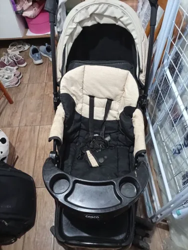 Carrinho de bebê Cosco 