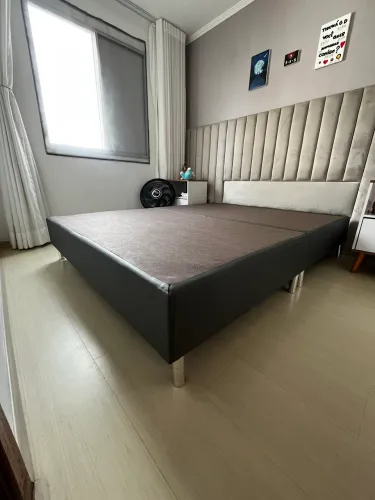 Cama box queen bipartida