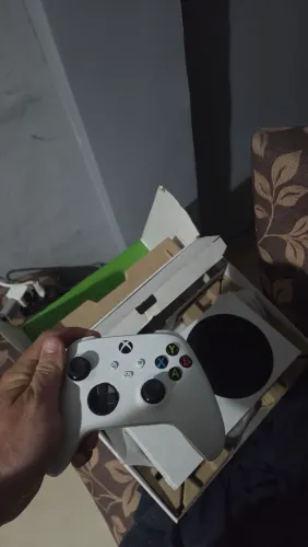 Xbox series s novinho 512gb na caixa analiso trocas