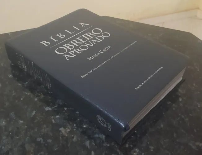 Bíblia de estudo Obreiro aprovado com harpa Cristã (grande e rara)