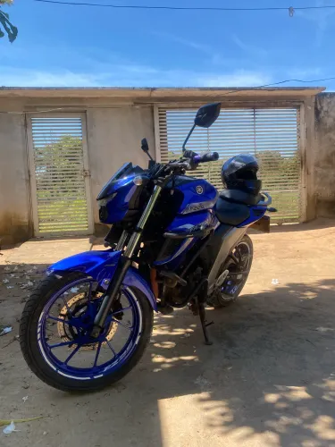 Moto Fazer 250, 2023 (Financiada).