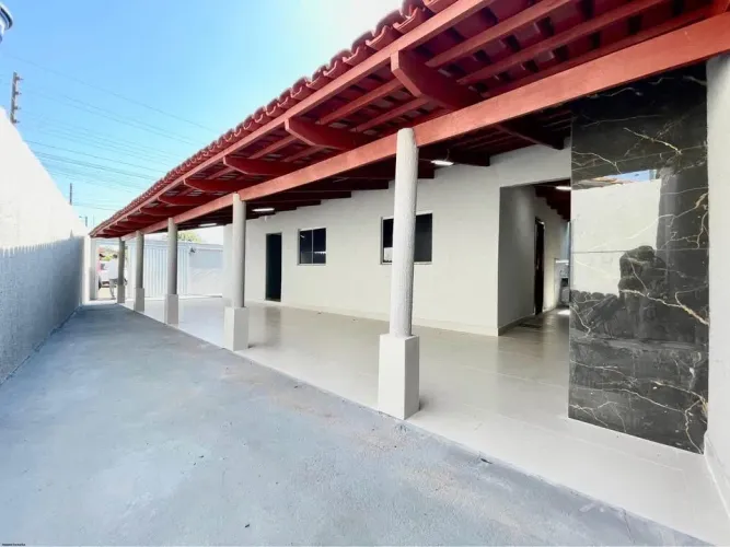 F2 QUARTOS | 2 BANHEIRO | 2 VAGAS - CASA AMPLA