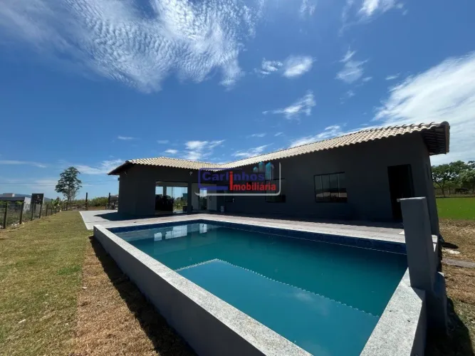 Chacára 3 quartos, sendo 1 suíte com piscina no Portal Serra Azul, Igarapé/MG