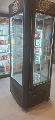 Vitrine refrigerada giratória Gelopar 