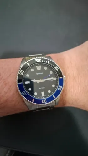 Casio Duro "Batman" 44m na caixa