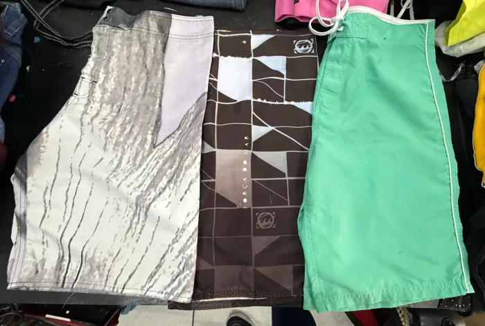 Kit 3 bermudas Tactel masculinas usadas tamanho 42