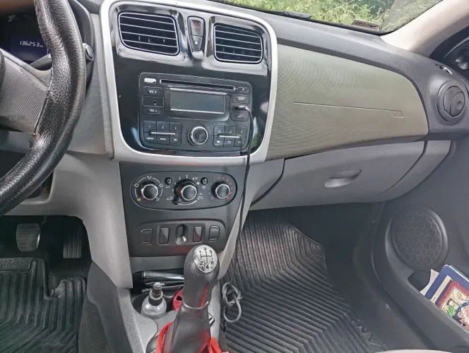 Renault Logan Expression Hi-flex 1.6 8V 4P 2016
