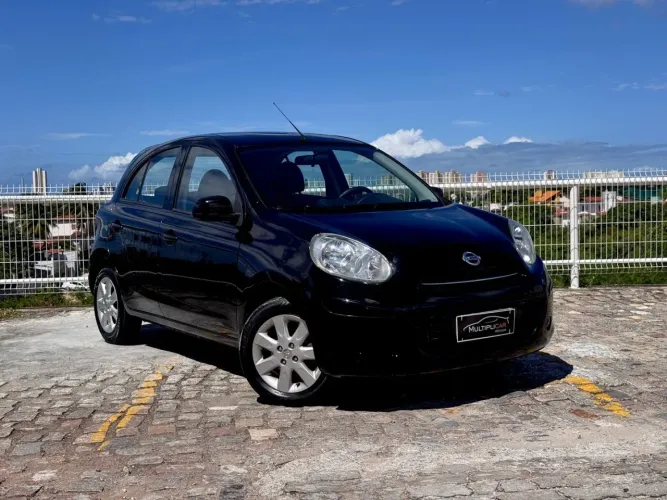 Nissan March SV 1.6 16V Flexstart 5P Mec. 2013