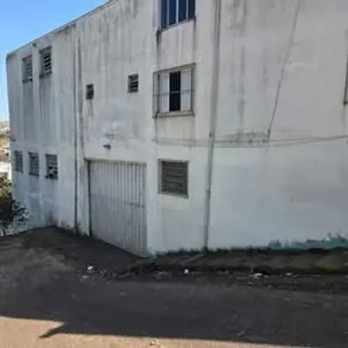 Aluga-se Barracão / Galpão / Depósito sito  / Armazém 290 m ² - Excelente Espaço por R$ 1.