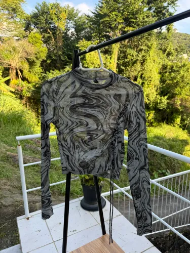 Blusa tule