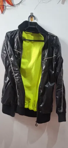 Jacketa 2 BILLY PRETA e Verde NEON