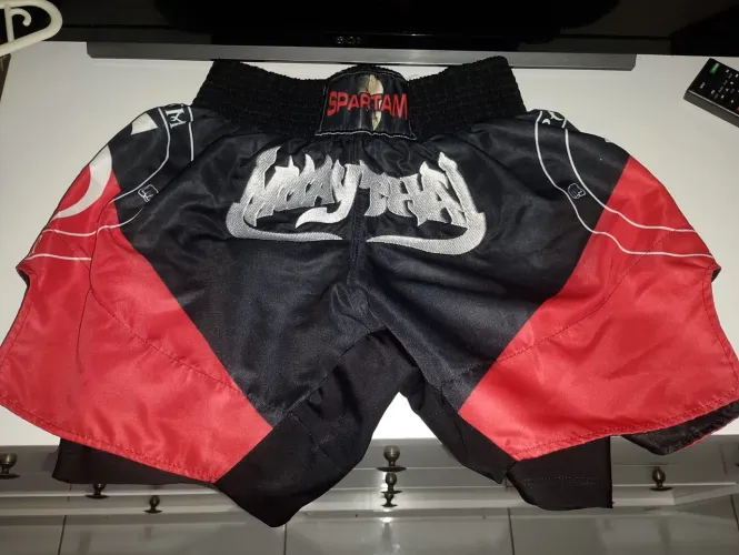 Short Muay Thai Spartan Preto/Vermelho - Usado Apenas 1 Vez (Impecável)