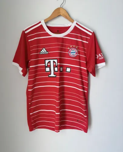 Camisa Bayern de Munique Temporada 22/23 Adidas - Tamanho M