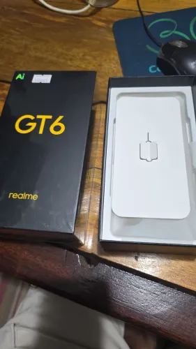 Realme gt6