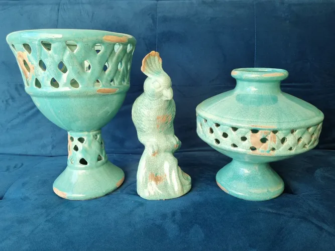 Conjunto de vasos decorativos em porcelana vitrificada