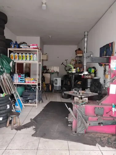 Vendo borracharia e moto peças 