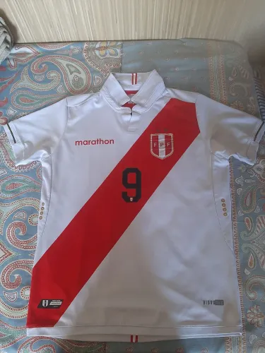 Camiseta Peru Home Guerrero 9 tam. M