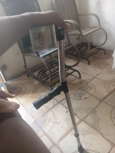 Moleta nunca foi usada, não foi preciso prá vender logo 70 reais. Só têm apenas uma unidad