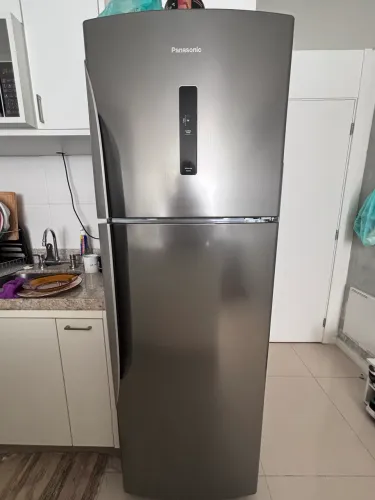 Geladeira Panasonic - Valor R$2.000* Frost Free Duplex 387L Top Freezer BT41X 110v