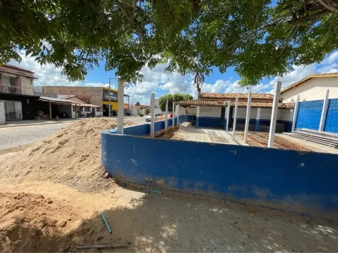 Terreno de esquina 10x25 - Em frente a Padaria Pão sem Droga