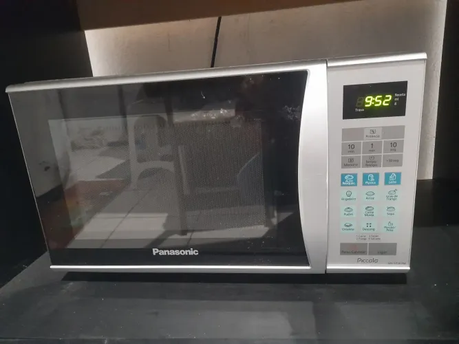 Microondas Panasonic 31L.