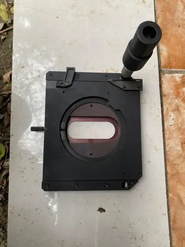 platina/suporte ajustável de precisão micrométrica (muito utilizada em equipamentos óptico