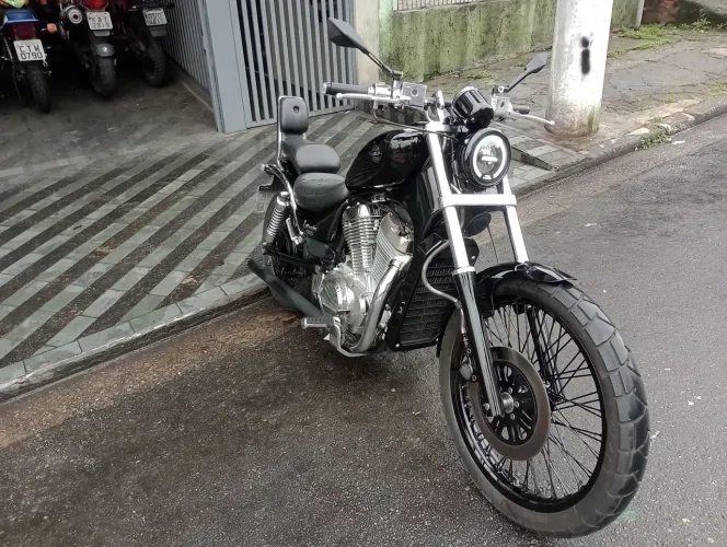 Suzuki Intruder 800