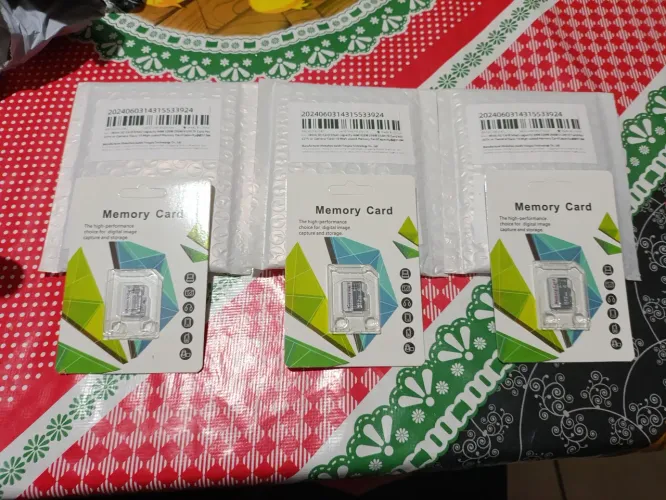 3 Cartão de memória 512MB Memory Card.
