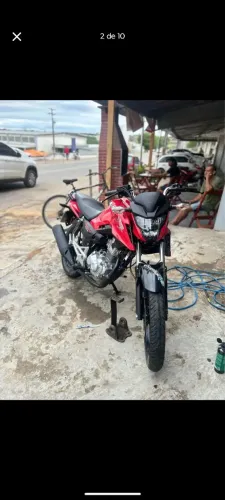 Vendo no valor de 12 mil pq vou viajar 