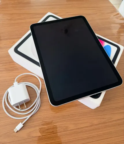 iPad 10ª Geração 64GB Wi-Fi - R$ 1.700