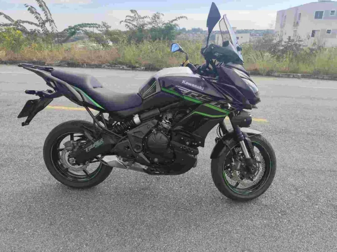 Moto muito nova
