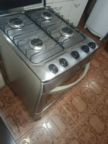 Fogão 4 bocas Continental 