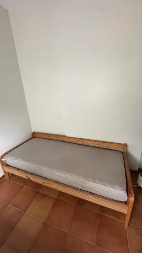 Cama de solteiro c/ colchão