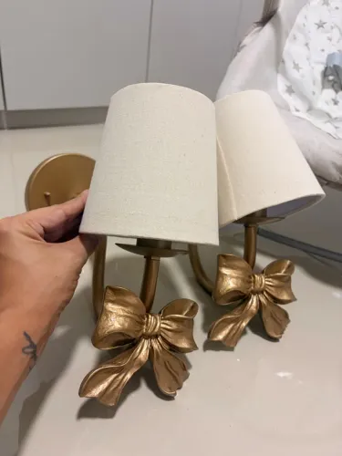 [NOVAS] Par de Arandelas Provençais com Laço Dourado