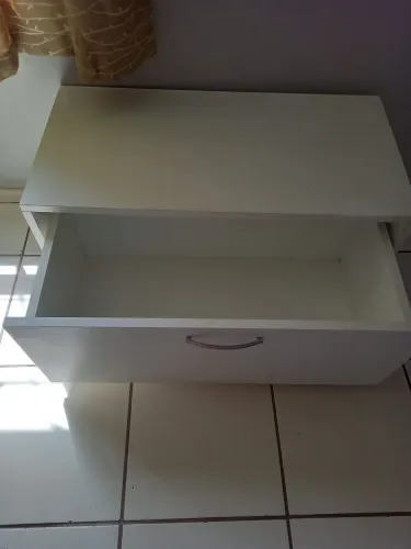 Grande gaveteiro MDF seminovo com rodanas de silicone