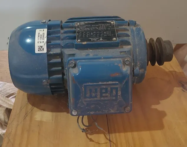 Motor trifásico de 2HP alta rotação blindado 