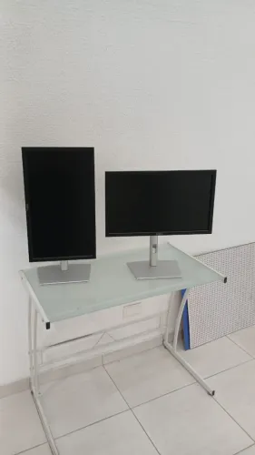 Monitor Dell 22" P2211HT